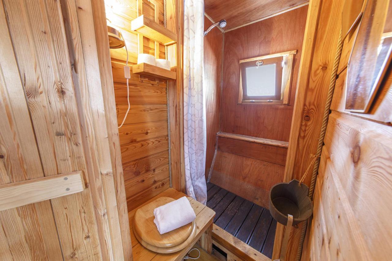 Logement Insolite La Toue Cabanee Centre Ville Анже Екстер'єр фото